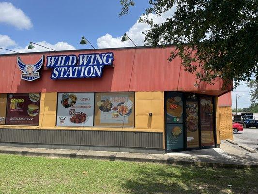 Wild Wing Station