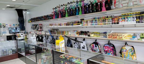 Hot sale on smokeshop products
Buy and get a gift