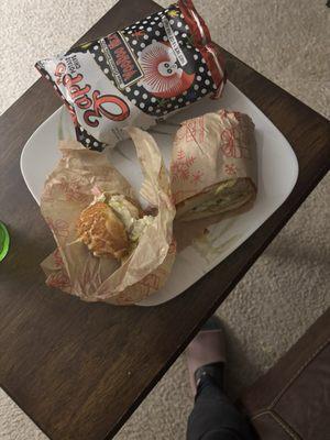 Ike's Love & Sandwiches