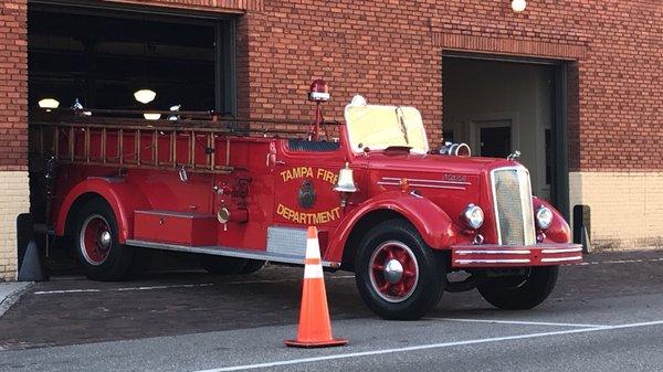 Old schoooool cooooool convertible fire truck