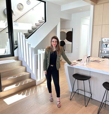 Nona Ehyaei, Compass Real Estate