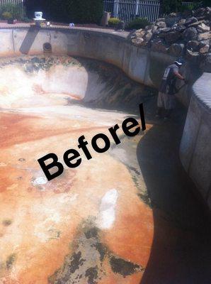 Antes de la remodelación/ reparación de la alberca