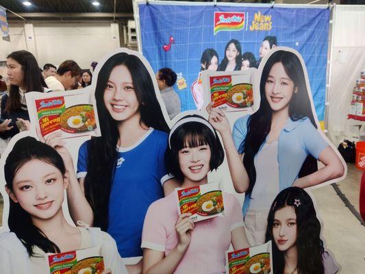 New Jeans Indomie free photo booth prints and spin to win Indomie prizes!