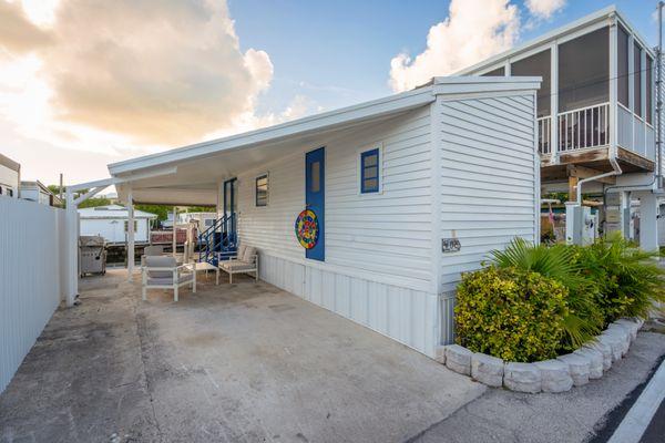 Tiny cozy Canal Front Home
