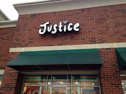 Between TJ MAXX and Pet Supermarket