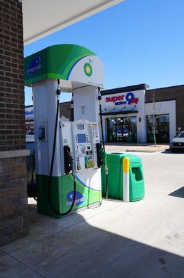 Super 9 Wine & Spirits