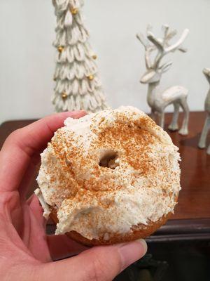 Keto cinnamon cheesecake donut