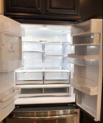 Spotless fridge cleaning