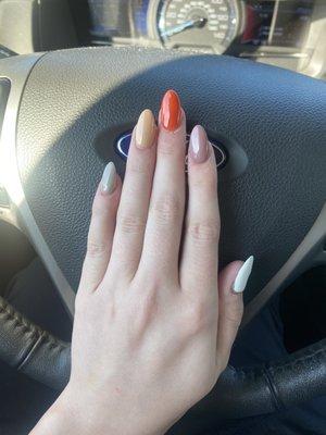 Friendly Nails