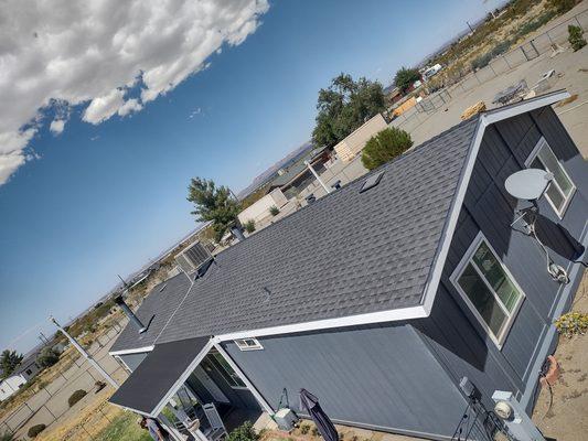 GAF charcoal gray roof 50-year warranty oak hills California