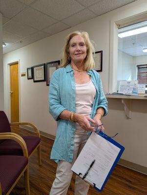 Craig E McKnight, MD