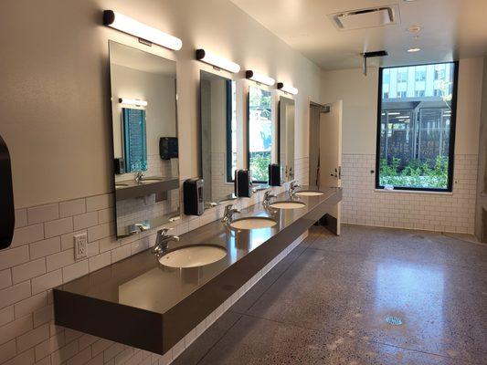 U of O Hamilton Tile- Eugene, OR