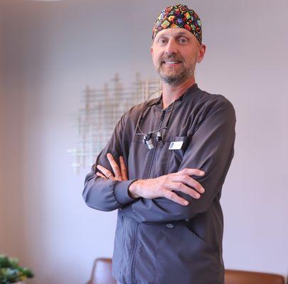 Restore your smile where comfort meets excellence! Dr. Dan Holmes offers expert dental implants with personalized, precise care.