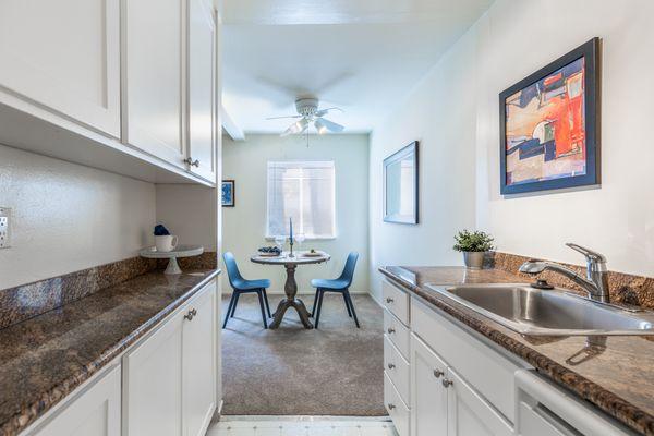 Jackson Lake Apartments