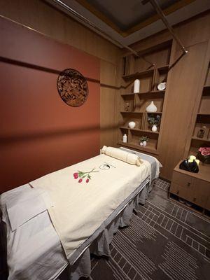 one side of the couples suite