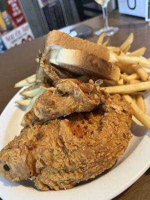 40 Club Restaurant & Bar