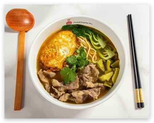 Sauerkraut beef noodle 老坛酸菜牛肉面