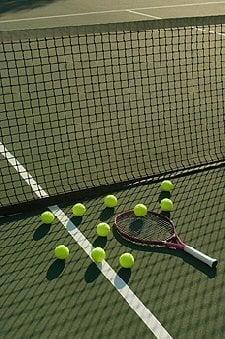 Photo taken from www.owlcreektenniscenter.com