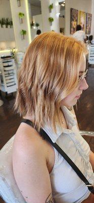 La Vogue Beauty Shoppe