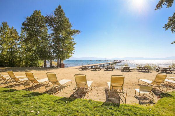 Enjoy the Rocky Ridge Private Lake Front Beach!