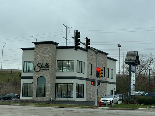Shelle Jewelers