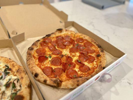 2. The Spicoli Pizza - it was delicious!