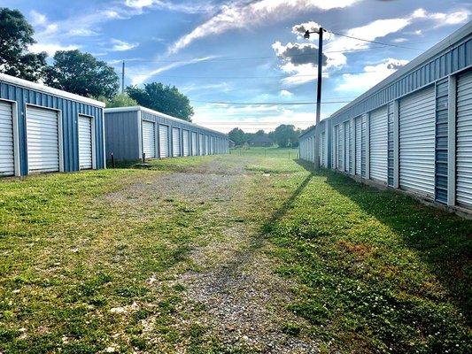Blue Spring Storage Facility Self Storage Units for personal and business use