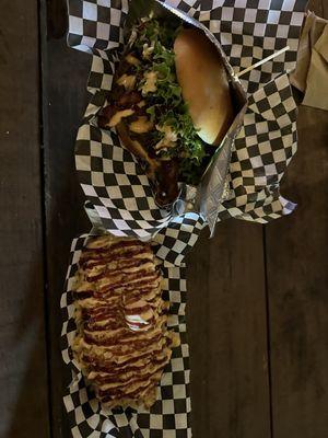 Dirty love burger and Colombiana hot dog