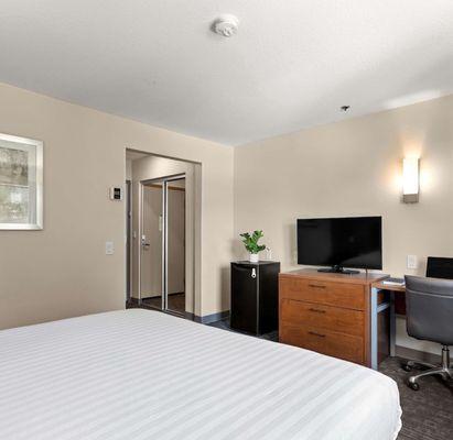 I love this hotel it's super clean and safe area I was here for a week I definitely commend it better then motels