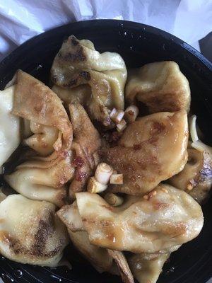 Garlic wontons