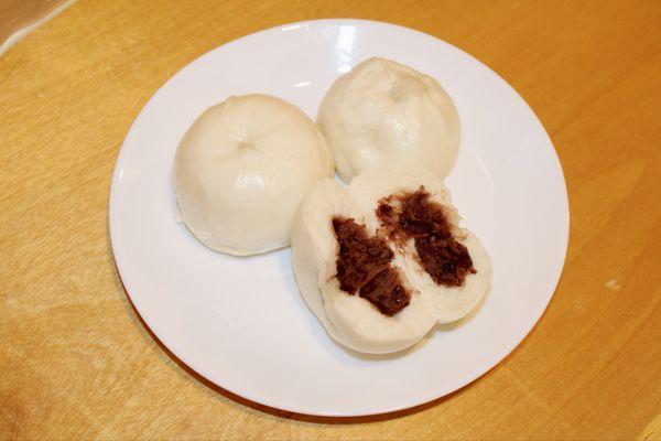 Red Bean Buns
Steamed buns with sweet red bean paste filling.