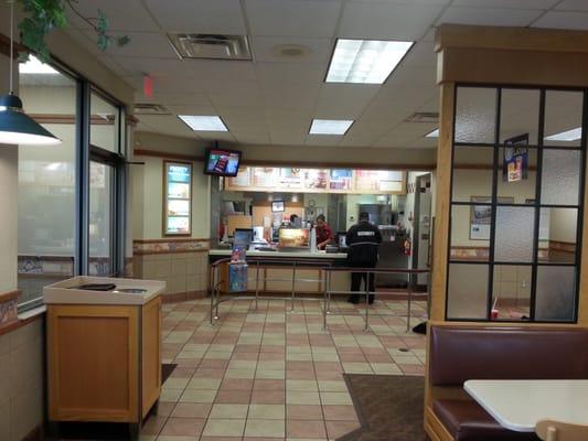 ... Blick auf den Bedientresen.