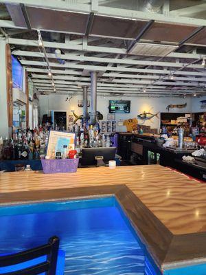 FINS Seafood & Dive Bar