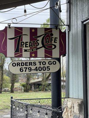 Treats Highway 42 Cafe