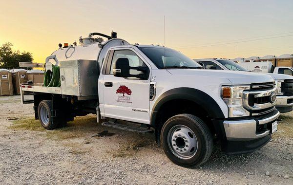 Little Guys Truck Trailer and Auto Repair