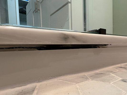 Missing fill under step