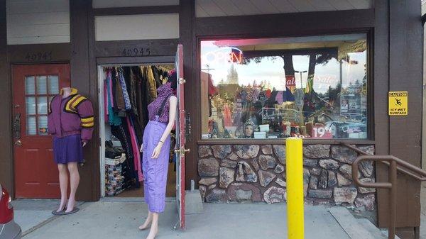 Clothing store with great stuff!!