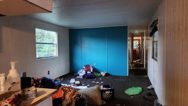 A WOMEN'S Touch cleaning service