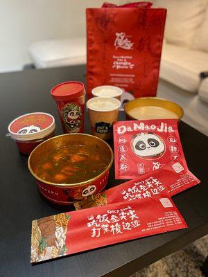 Chengdu tomato beef rice soup Chengdu chicken rice soup Water jelly cake with black sugar Sweet tofu pudding