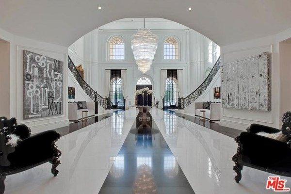 Alfredo Cota - AMC Realty