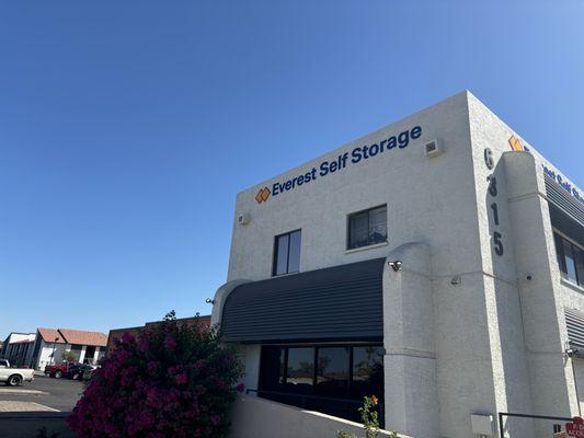 Everest Self Storage