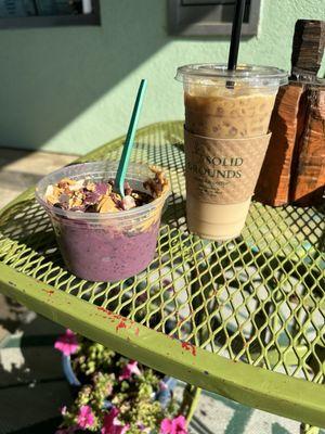 iced carmel macchiato and a smoothie bowl with PB