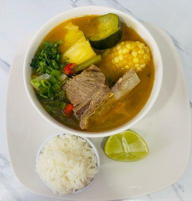 Sopa de Res. Jeves a Sabado.
Beef soup served Thur-Sat.