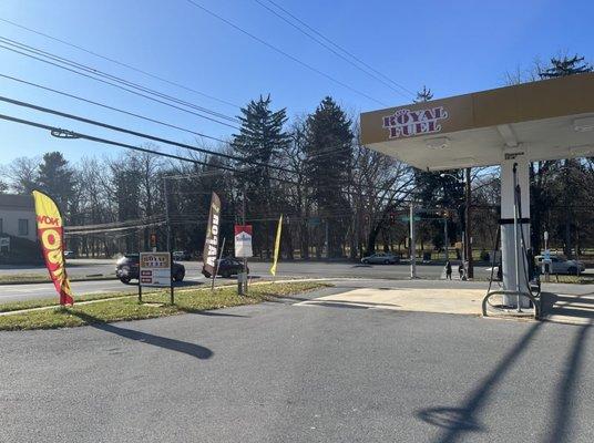 Royal Fuel and Tobacco Outlet