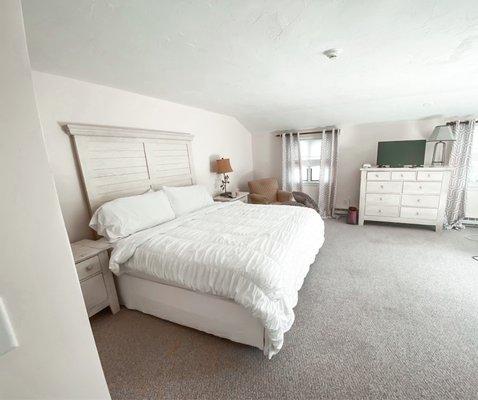 Crescent Lake Inn & Suites - Formerly The Lake Motel