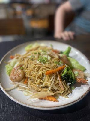 Shrimp chow mein