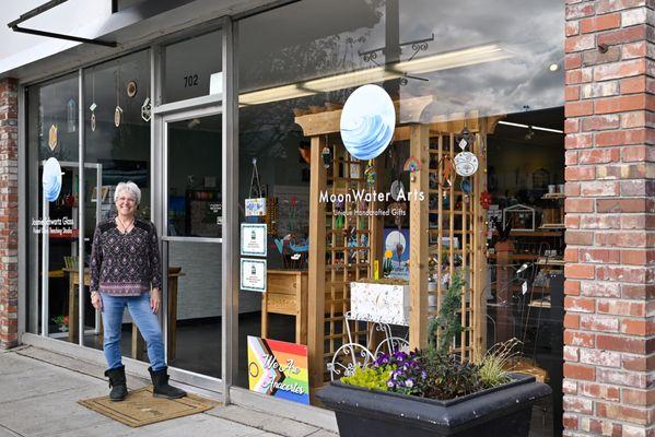 MoonWater Arts Gallery & Gift Shop