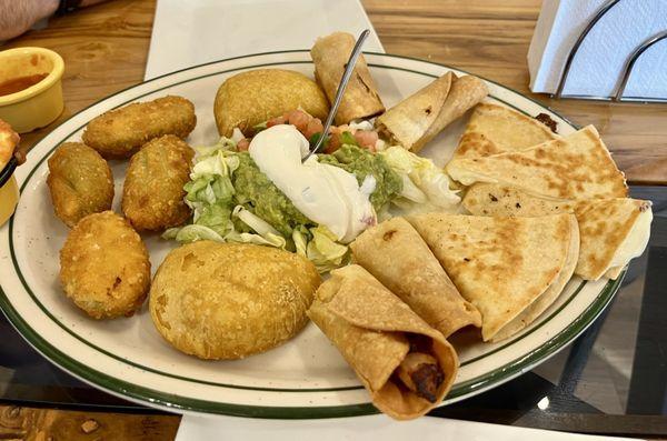 Latinas - Mexican Fusion Cuisine