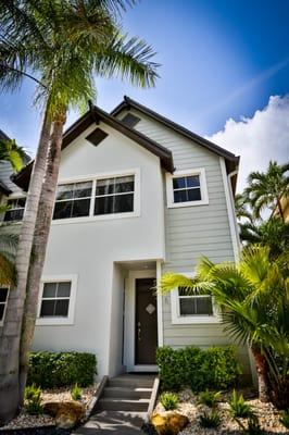 Amazing, completely renovated interior and exterior town home, only steps to Las Olas. 2 bed/2.5 bath, with pool, and dockage.