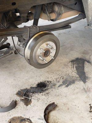 Oscar's Tire Shop No 2